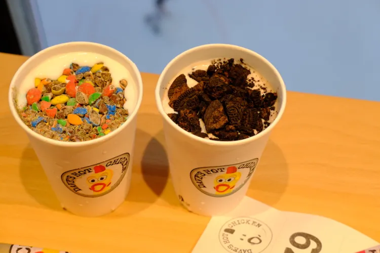 Vanilla Shake 4 Small M&M Top Loaded Shake